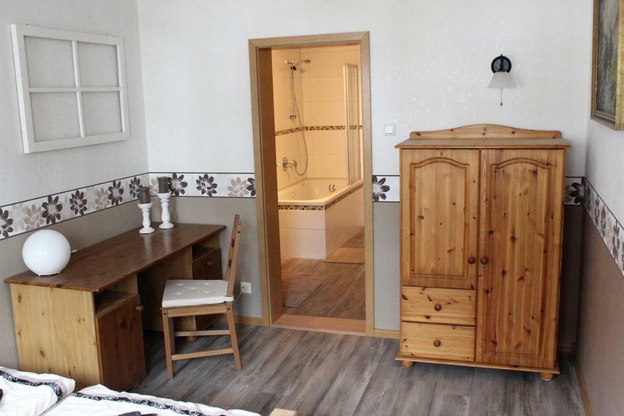 Ferienwohnung Schwarz Benshausen Exteriör bild